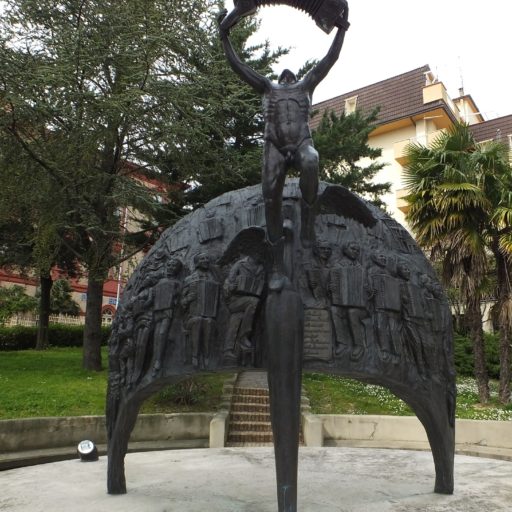 Monumento alla Fisarmonica e al Lavoro - Opera di Franco Campanari